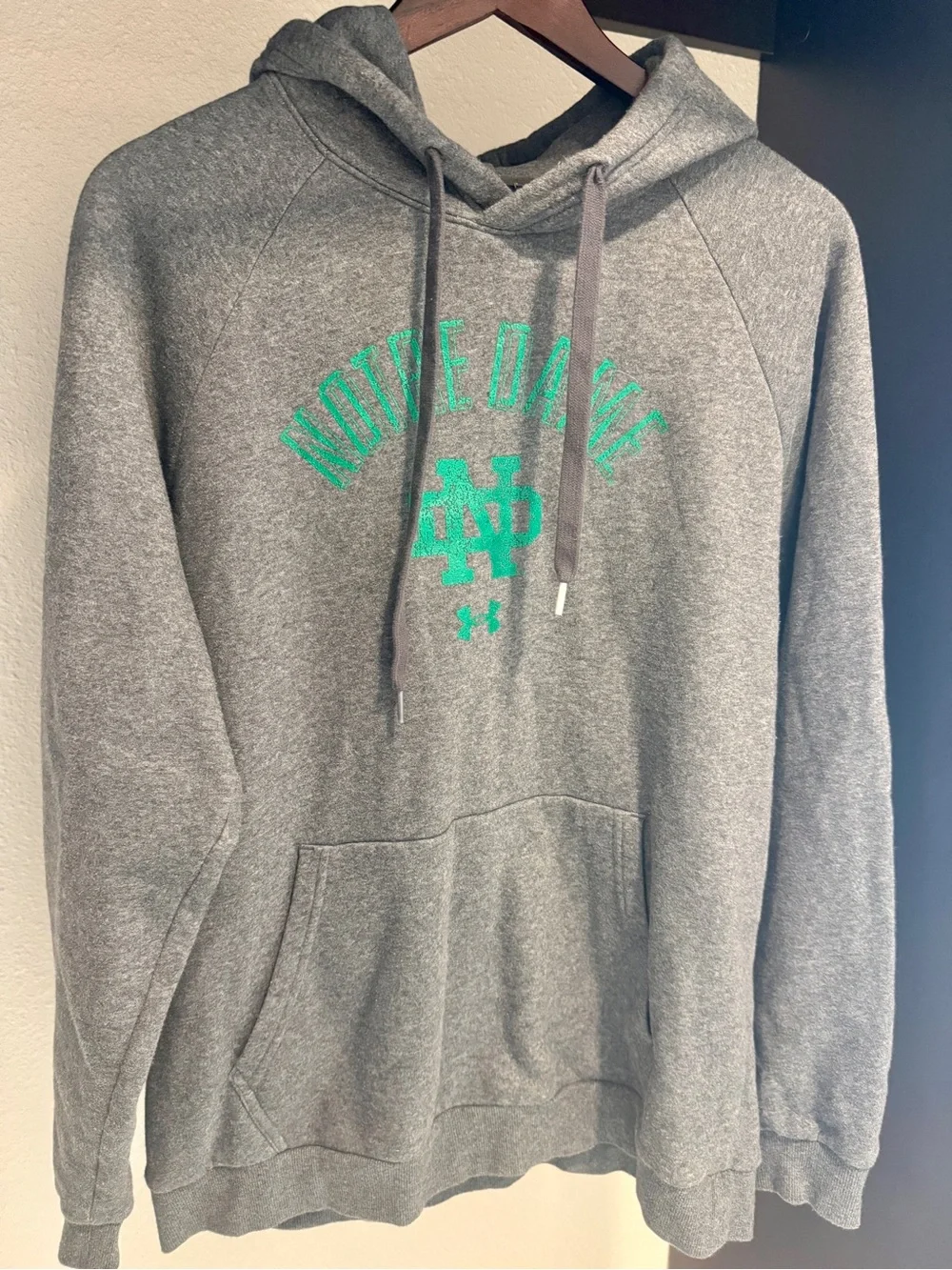 Notre Dame Under Armour Hoodie – Gray/Green
